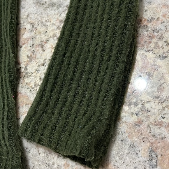 10/$30 Forever 21 Girls Bejewelled Knit Sweater + Bonus Top - Picture 9 of 11